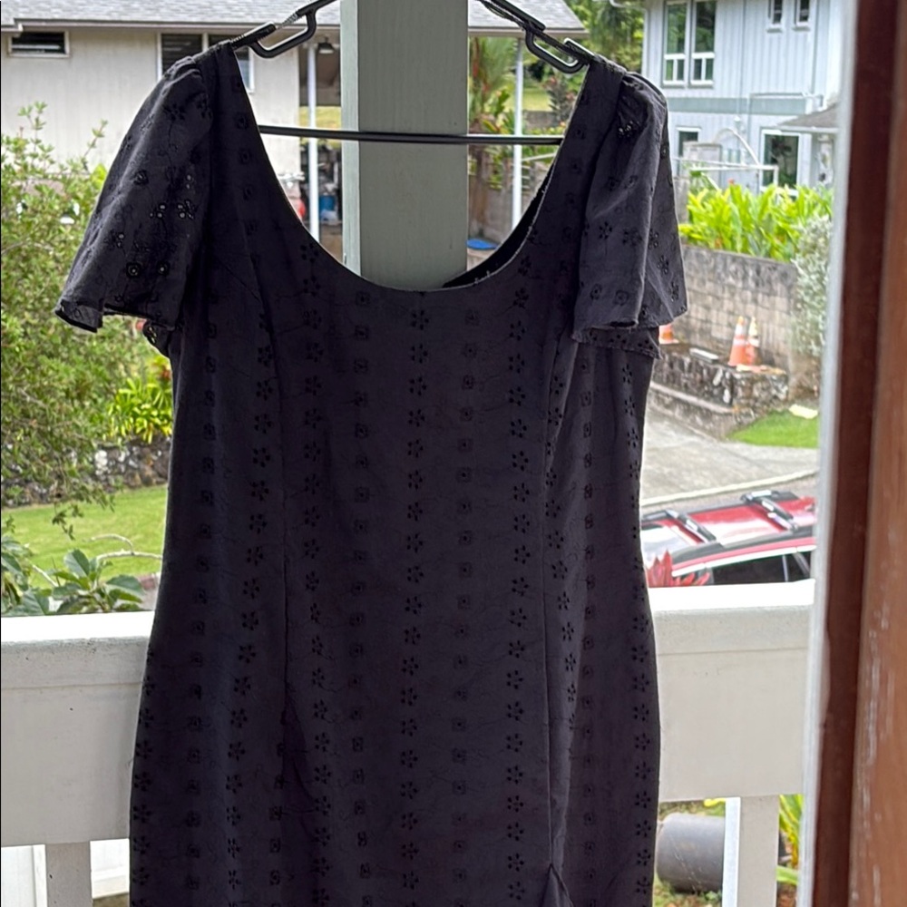 Mamo Vintage Black Eyelet Hawaiian Mu'mu'u
